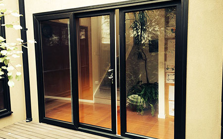 دلیل محبوبیت درب های دو طرفه upvc